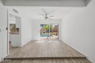 10640 North 11th St, Phoenix, AZ 85020 - Photo 3