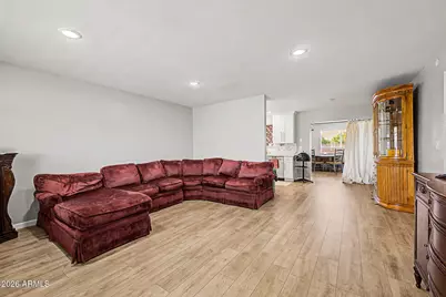 10718 W El Capitan Circle, Sun City, AZ 85351 - Photo 5