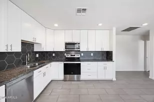 3920 W Bethany Home Rd, Phoenix, AZ 85019 - Photo 13