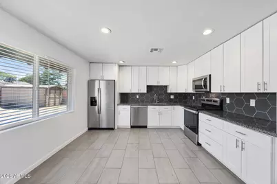 3920 W Bethany Home Road, Phoenix, AZ 85019 - Photo 11