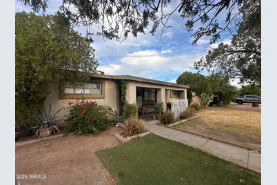 1419 N 28th Place, Phoenix, AZ 85008 - Photo 1