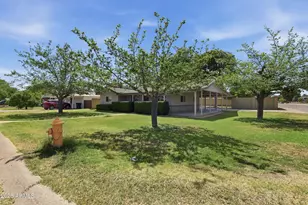 3144 N 34th St, Phoenix, AZ 85018 - Photo 3