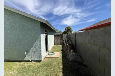7957 W Glenrosa Avenue, Phoenix, AZ 85033 - Photo 23