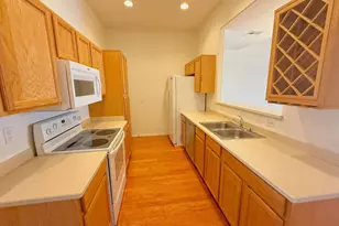 15802 N Hidden Valley Ln, Peoria, AZ 85382 - Photo 9