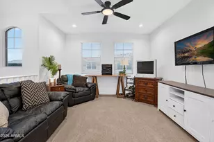 655 S Longspur Ln, Gilbert, AZ 85296 - Photo 5