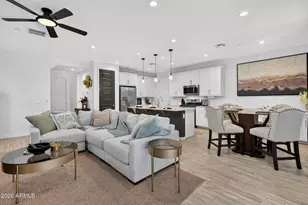 655 S Longspur Ln, Gilbert, AZ 85296 - Photo 3