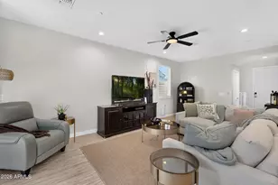 655 S Longspur Ln, Gilbert, AZ 85296 - Photo 17