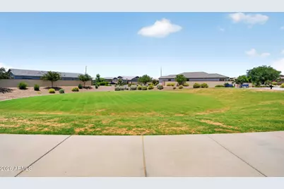 655 S Longspur Lane, Gilbert, AZ 85296 - Photo 37