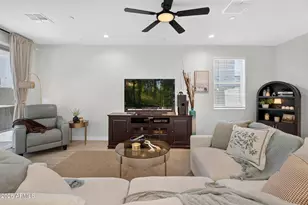 655 S Longspur Ln, Gilbert, AZ 85296 - Photo 15