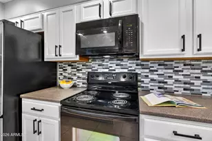 944 S Valencia, Mesa, AZ 85202 - Photo 15