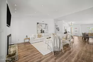 2335 E Shangri La Rd, Phoenix, AZ 85028 - Photo 11