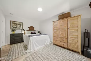 8145 N Central Ave, Phoenix, AZ 85020 - Photo 9