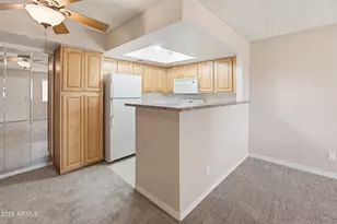 3601 W Tierra Buena Ln, Phoenix, AZ 85053 - Photo 5