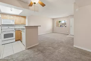 3601 W Tierra Buena Ln, Phoenix, AZ 85053 - Photo 7