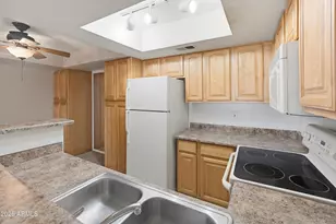 3601 W Tierra Buena Ln, Phoenix, AZ 85053 - Photo 3
