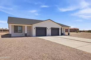 14055 S Berwick Rd, Arizona City, AZ 85123 - Photo 3