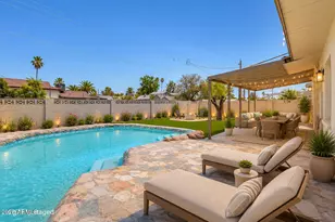 4517 S Grandview Ave, Tempe, AZ 85282 - Photo 1