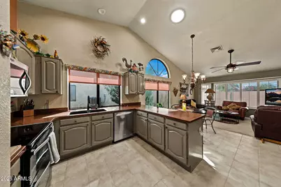 9863 W Menadota Drive, Peoria, AZ 85382 - Photo 15
