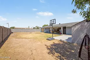 8137 W Montecito Ave, Phoenix, AZ 85033 - Photo 21