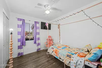 8137 W Montecito Avenue, Phoenix, AZ 85033 - Photo 15