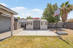 8137 W Montecito Ave, Phoenix, AZ 85033 - Photo 17