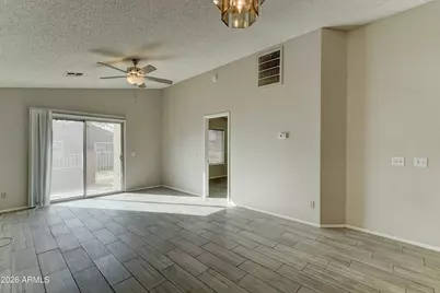 7040 W Olive Avenue #12, Peoria, AZ 85345 - Photo 5