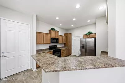 14575 W Mountain View Boulevard #Unit 11312, Surprise, AZ 85374 - Photo 3