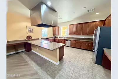 14575 W Mountain View Boulevard #Unit 11312, Surprise, AZ 85374 - Photo 27