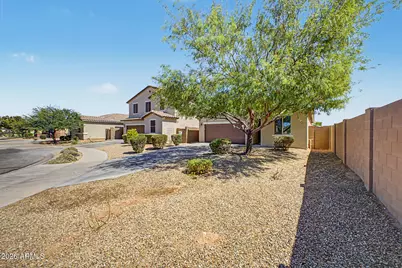 16671 W Mescal Street, Surprise, AZ 85388 - Photo 3