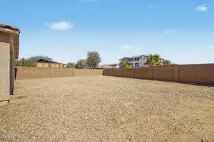 16671 W Mescal St, Surprise, AZ 85388 - Photo 27