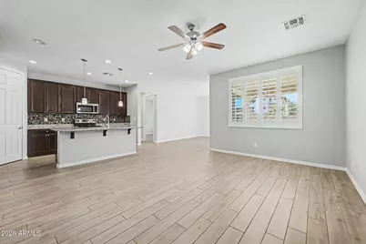 16671 W Mescal Street, Surprise, AZ 85388 - Photo 7