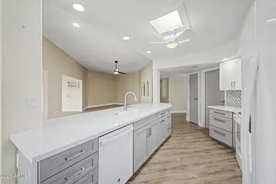 10148 W Pineaire Drive, Sun City, AZ 85351 - Photo 13