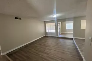 6110 W Tierra Buena Ln, Glendale, AZ 85306 - Photo 11