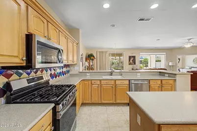 17658 W Calistoga Drive, Surprise, AZ 85387 - Photo 5