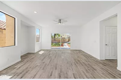 1951 W Carol Ann Way, Phoenix, AZ 85023 - Photo 7