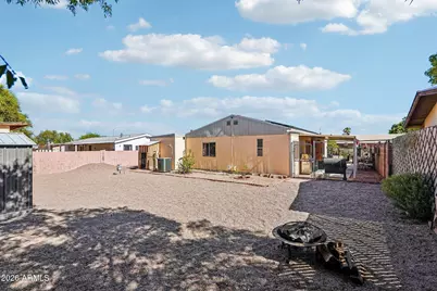 2520 E Behrend Drive, Phoenix, AZ 85050 - Photo 13