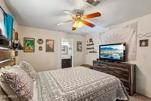 2520 E Behrend Dr, Phoenix, AZ 85050 - Photo 11