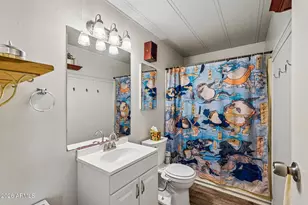 2520 E Behrend Dr, Phoenix, AZ 85050 - Photo 9