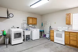 8504 N 99th Ave, Peoria, AZ 85345 - Photo 41