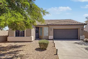 1225 E Grenadine Rd, Phoenix, AZ 85040 - Photo 1