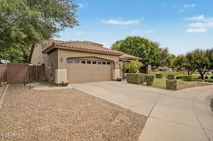 1194 E Locust Dr, Chandler, AZ 85286 - Photo 1