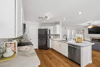 1394 E Betsy Lane, Gilbert, AZ 85296 - Photo 17