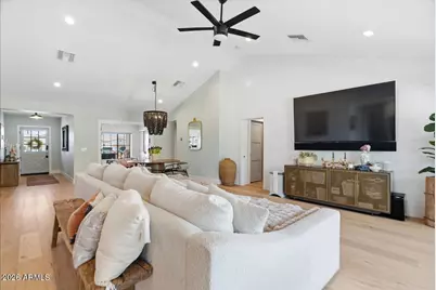4214 E Turney Avenue, Phoenix, AZ 85018 - Photo 13