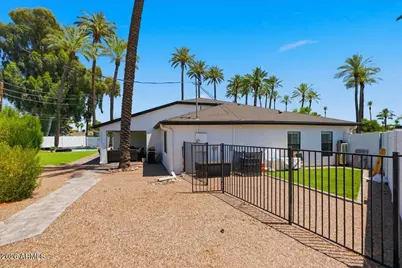 4214 E Turney Avenue, Phoenix, AZ 85018 - Photo 43