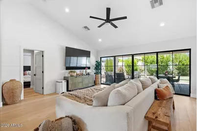 4214 E Turney Avenue, Phoenix, AZ 85018 - Photo 9
