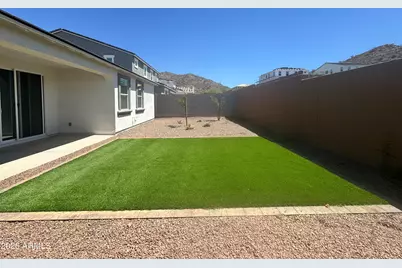 27383 N 69th Lane, Peoria, AZ 85383 - Photo 13