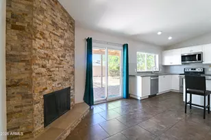 2421 W Brooks St, Chandler, AZ 85224 - Photo 9
