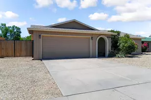 2421 W Brooks St, Chandler, AZ 85224 - Photo 3