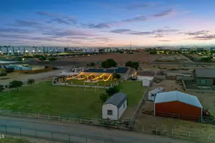 6816 N 171st Dr, Waddell, AZ 85355 - Photo 83