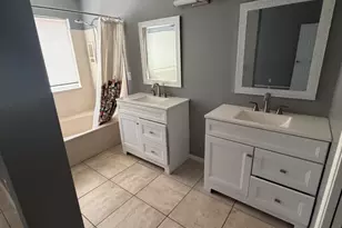 8910 N 114th Ave, Peoria, AZ 85345 - Photo 15